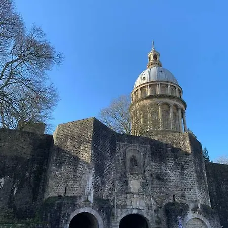 De 70 M2 Bien Situe A Sur דירה
