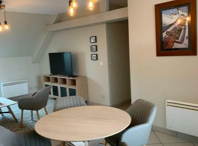 De 70 M2 Bien Situe A Sur *