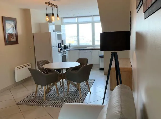 Apartment De 70 M2 Bien Situe A Sur *